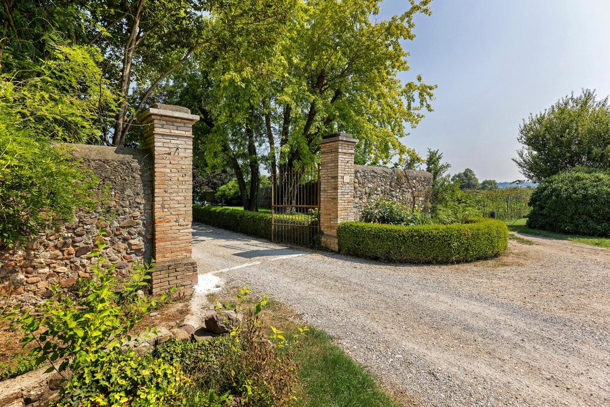 New Agriturismo Corte Olfino Монцамбано Экстерьер фото