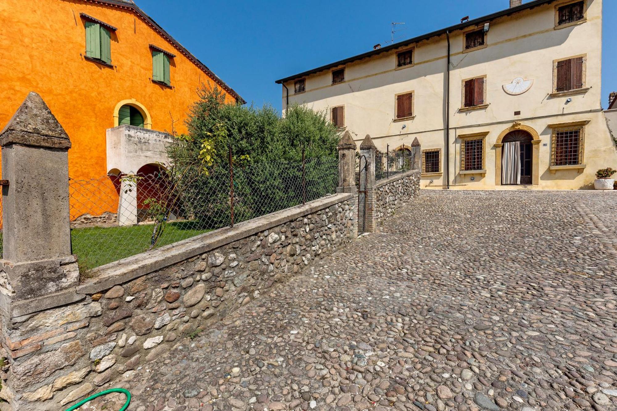 New Agriturismo Corte Olfino Монцамбано Экстерьер фото